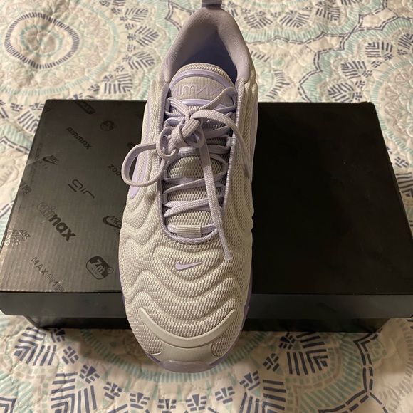 Nike Airmax 720 - Picture 6 of 8